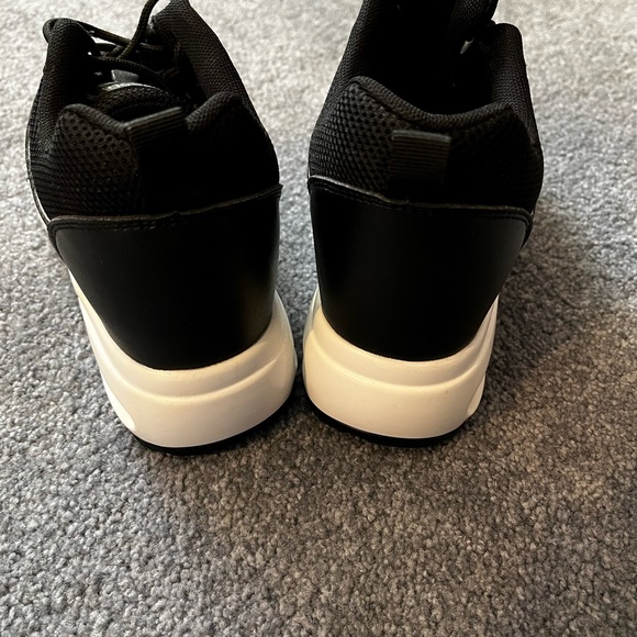 Sneakers black and white with edge size 7 - Picture 8 of 9